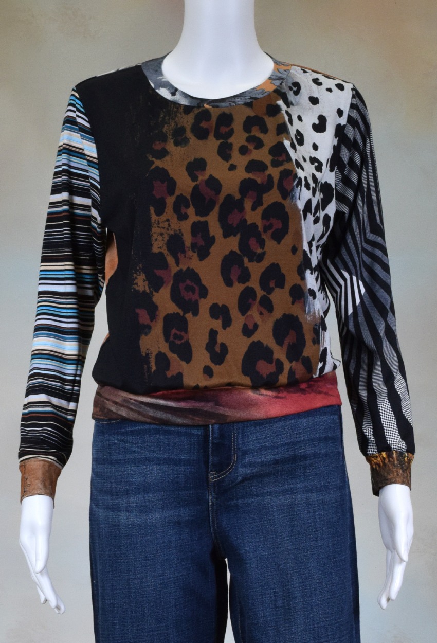 One of a Kind Fun Banded Jersey Pullover XSmall 002