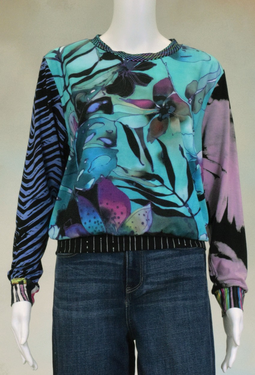 One of a Kind Fun Banded Jersey Pullover Medium 405