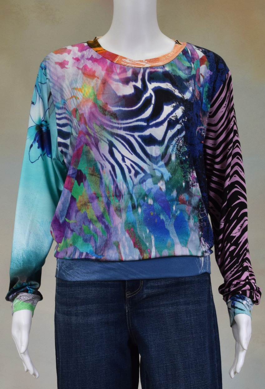 One of  a Kind Fun Banded Jersey Pullover Large 704